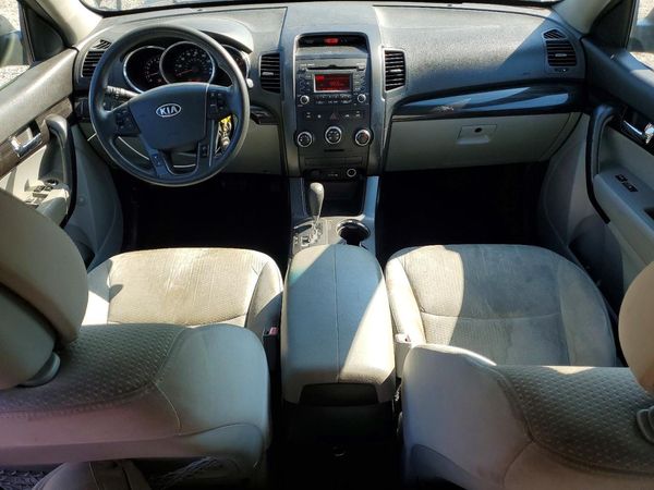 2013 KIA SORENTO Base / LX