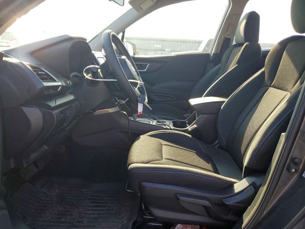 2021 SUBARU FORESTER Base