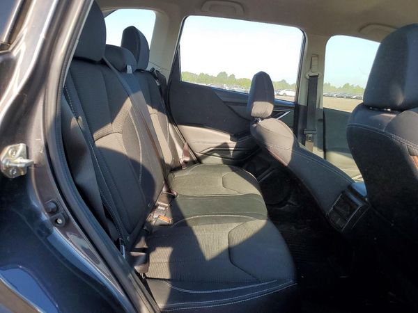 2021 SUBARU FORESTER Base