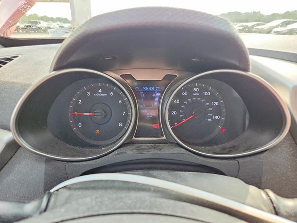 2013 HYUNDAI VELOSTER