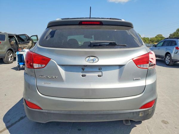 2015 HYUNDAI TUCSON GLS (Middle)