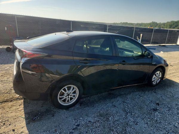 2018 TOYOTA PRIUS
