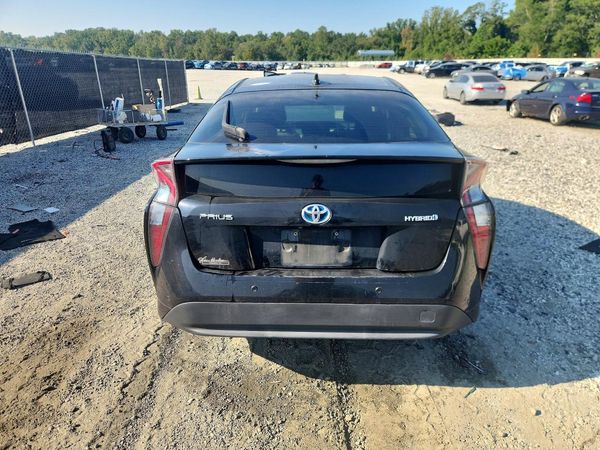 2018 TOYOTA PRIUS