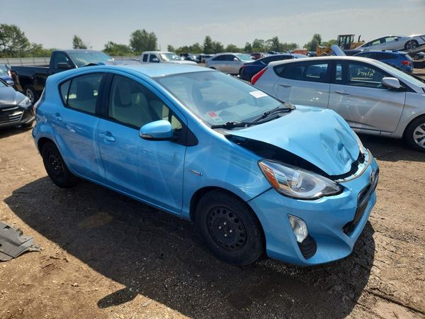 2016 TOYOTA PRIUS C ON