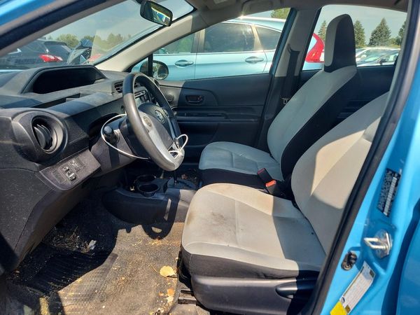 2016 TOYOTA PRIUS C ON