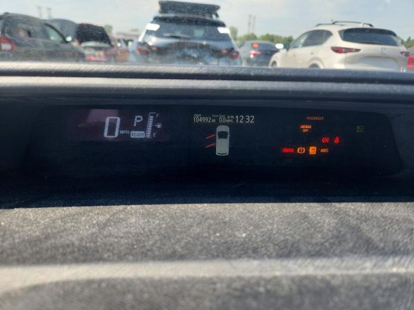 2016 TOYOTA PRIUS C ON