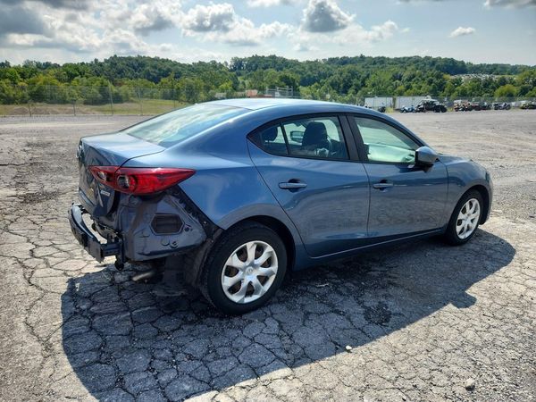 2016 MAZDA 3