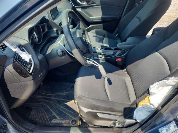 2016 MAZDA 3