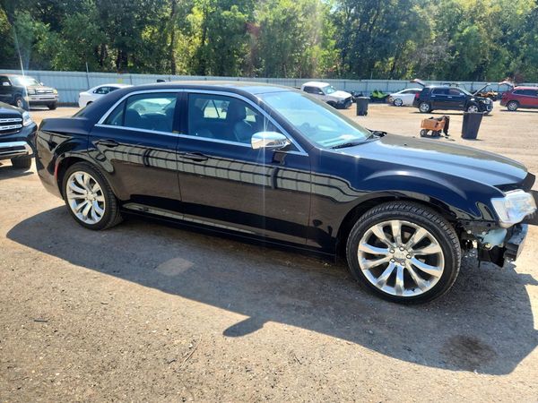 2020 CHRYSLER 300