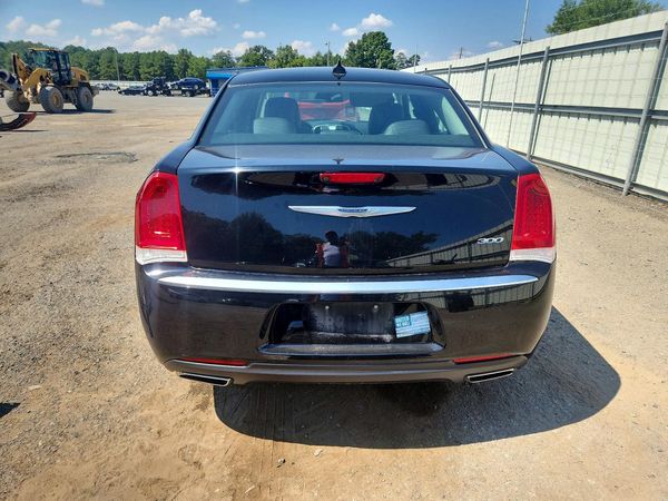2020 CHRYSLER 300