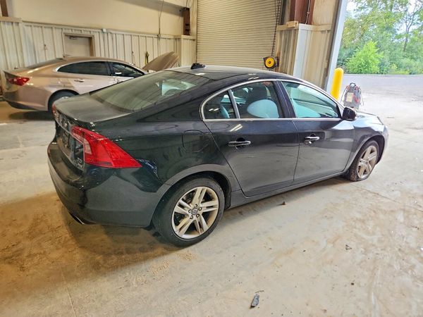 2015 VOLVO S60 Premier+ (non R design)