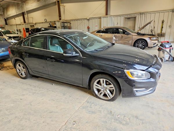 2015 VOLVO S60 Premier+ (non R design)