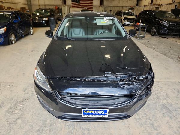 2015 VOLVO S60 Premier+ (non R design)
