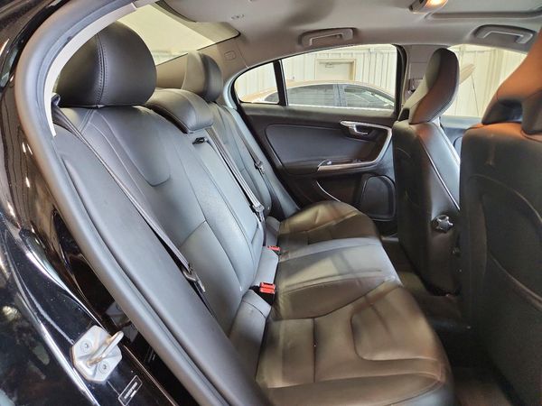 2015 VOLVO S60 Premier+ (non R design)