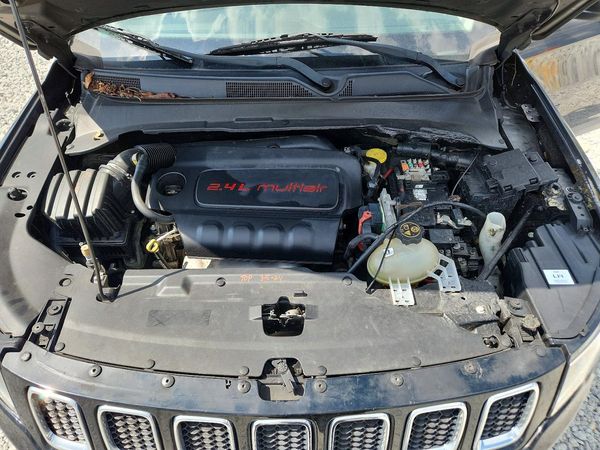 2017 JEEP COMPASS — Engine bay