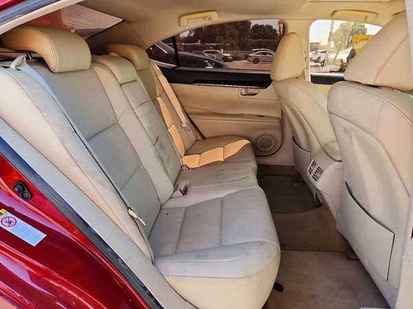 2014 LEXUS ES