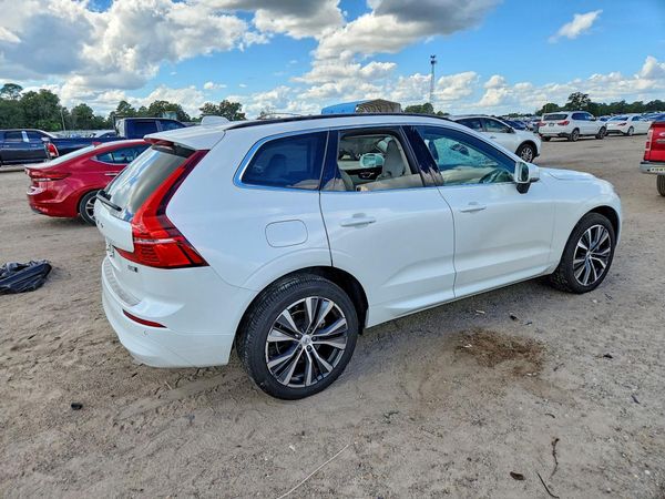2022 VOLVO XC60 Momentum (excl S60)