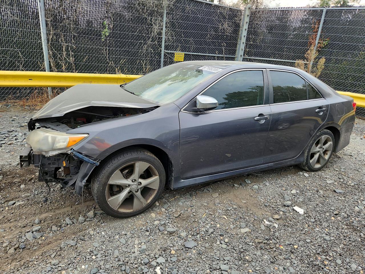 2014 TOYOTA CAMRY