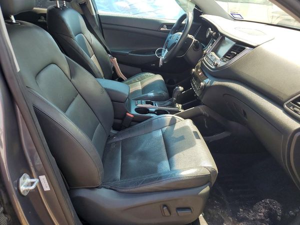 2018 HYUNDAI TUCSON — DENT
