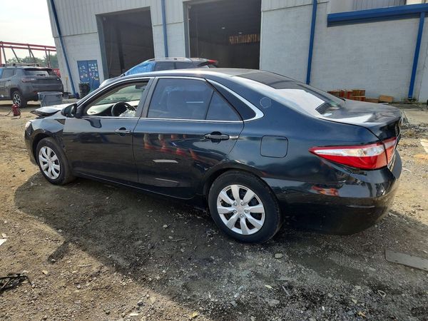 2017 TOYOTA CAMRY