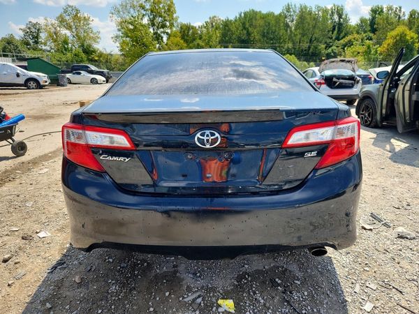 2014 TOYOTA CAMRY