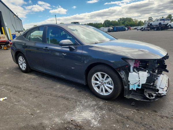 2026 TOYOTA CAMRY