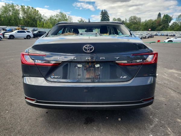 2026 TOYOTA CAMRY