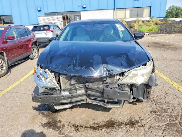 2013 TOYOTA CAMRY