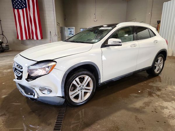 2018 MERCEDES-BENZ GLA