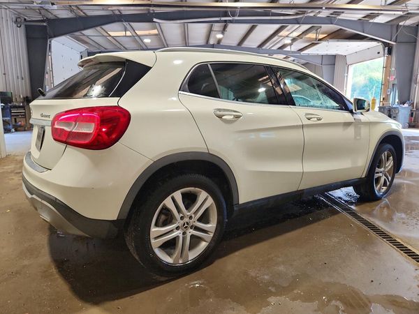 2018 MERCEDES-BENZ GLA GLA250-4M