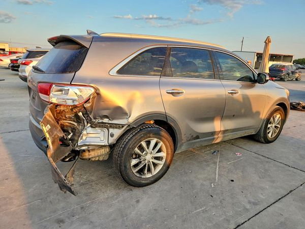 2018 KIA SORENTO L, LX