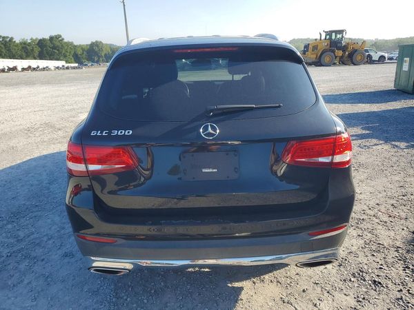 2016 MERCEDES-BENZ GLC GLC300