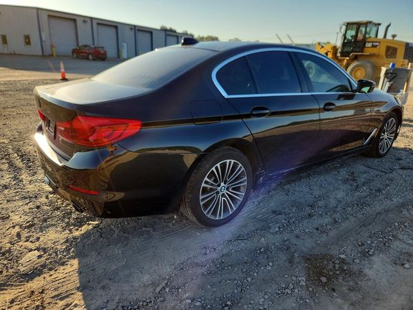 2019 BMW 530