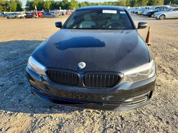 2019 BMW 530