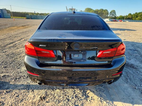 2019 BMW 530