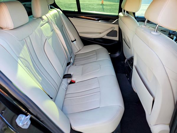 2019 BMW 530