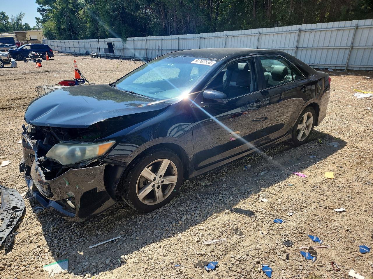 2013 TOYOTA CAMRY