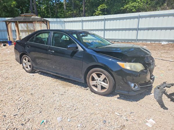 2013 TOYOTA CAMRY