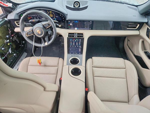 2026 PORSCHE TAYCAN