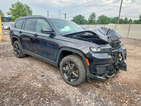 2024 JEEP CHEROKEE Laredo — Passenger 3/4