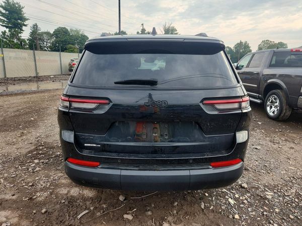 2024 JEEP CHEROKEE Laredo — DIRR