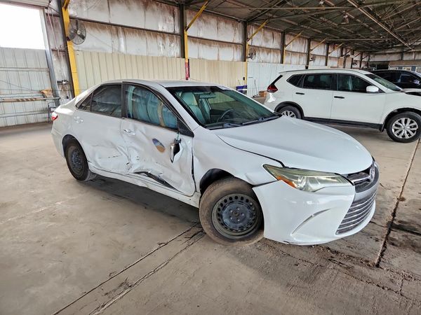 2016 TOYOTA CAMRY