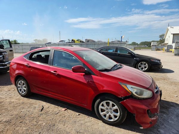 2013 HYUNDAI ACCENT GLS, GS