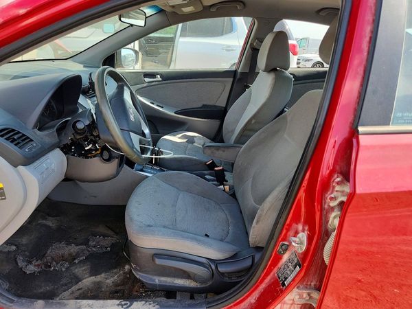 2013 HYUNDAI ACCENT GLS, GS