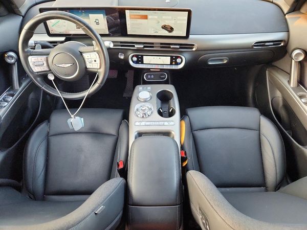 2024 GENESIS GV60