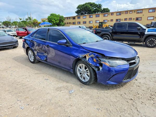 2016 TOYOTA CAMRY