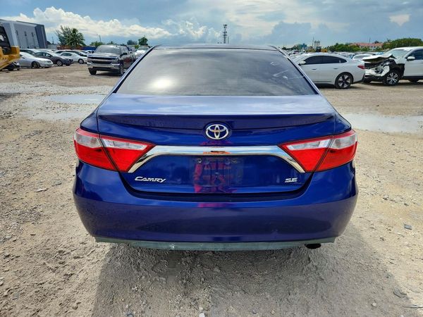2016 TOYOTA CAMRY