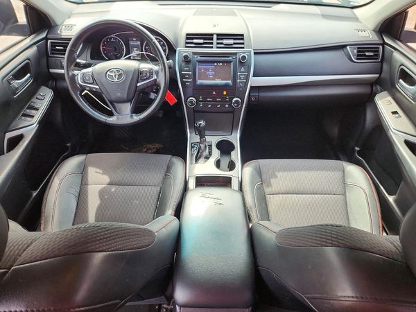 2016 TOYOTA CAMRY