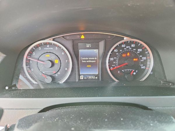 2016 TOYOTA CAMRY