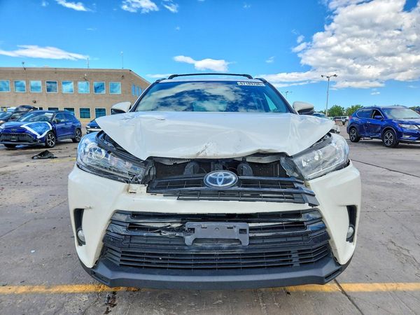 2017 TOYOTA HIGHLANDER